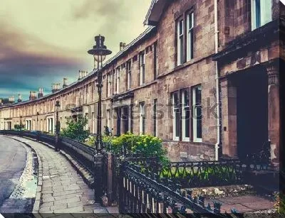 Постер Красивая изогнутая улочка с эдвардианскими домами в центре Глазго