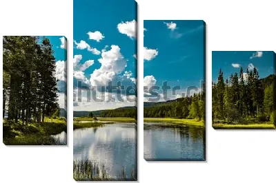 Живописное озеро Сильян с красивыми лесами вдоль берегов (Швеция)