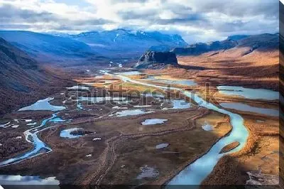 Панорама долины Рападален в Национальном парке Сарек (Швеция)