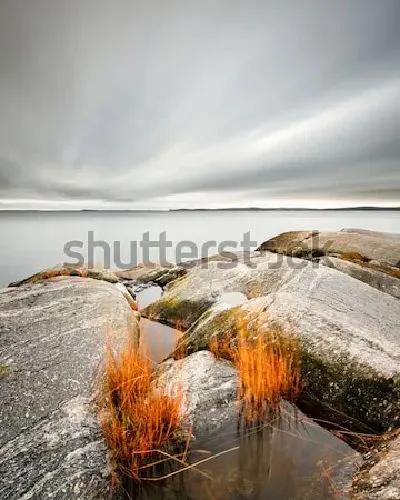Плакат Великолепный пейзаж с валунами на берегу Стокгольмского архипелага (Швеция)