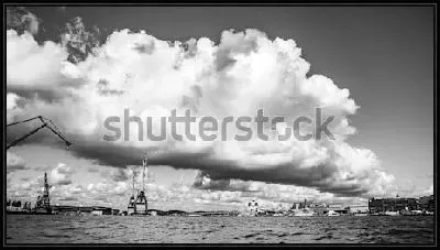 Картина Красивые облака над гаванью Гётеборга