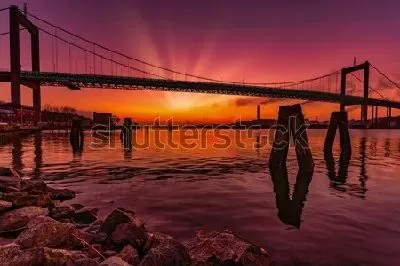 Плакат Великолепный яркий закат над мостом Гётеборга (Швеция)