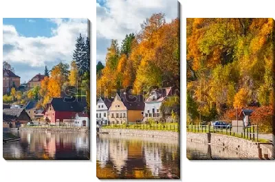 Модульная картина Осенний пейзаж с уютной набережной Чески-Крумлова (Чехия)