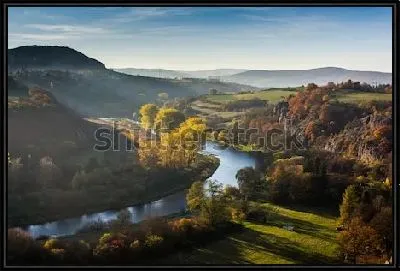 Картина Удивительная природа Чехии - утренний осенний пейзаж