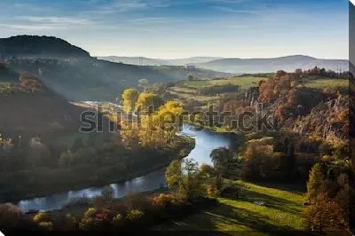 Постер Удивительная природа Чехии - утренний осенний пейзаж