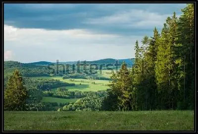 Картина Великолепный зелёный пейзаж (Чехия) 