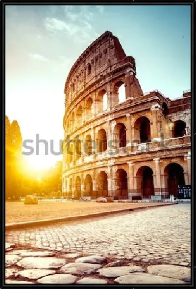 Картина Туристическая достопримечательность Рима - руины древнего Колизея в лучах закатного солнца