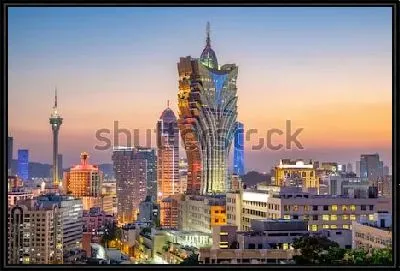 Картина Великолепная панорама вечернего Макао с небоскрёбами и башнями (Китай)