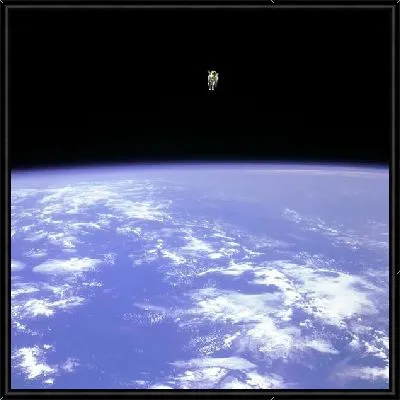 Космонавт на орбите