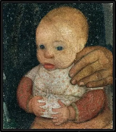 Младенец с рукой матери 