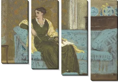 Женщина, сидящая на диване