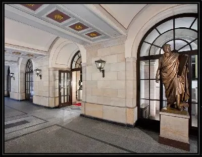 В вагонном проезде