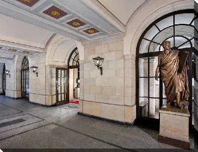 В вагонном проезде