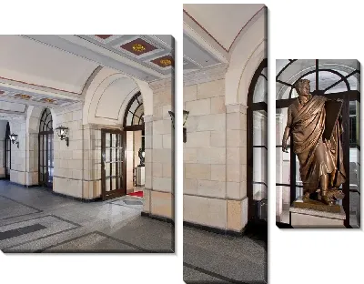 В вагонном проезде