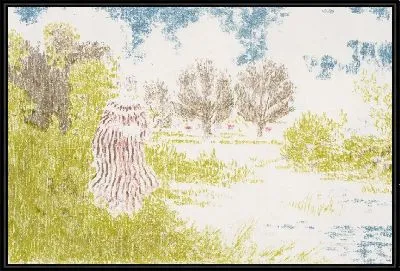 Женщина в полосатом платье