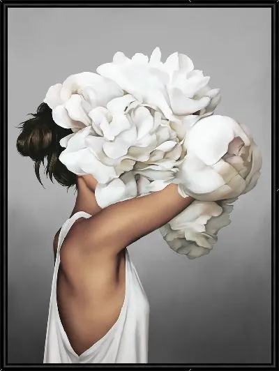 Картина Девушка с букетом цветом на голове на сером фоне