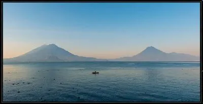 Картина Два вулкана и море