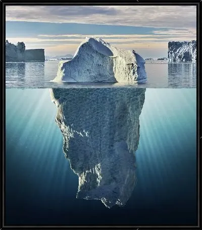 Огромный айсберг