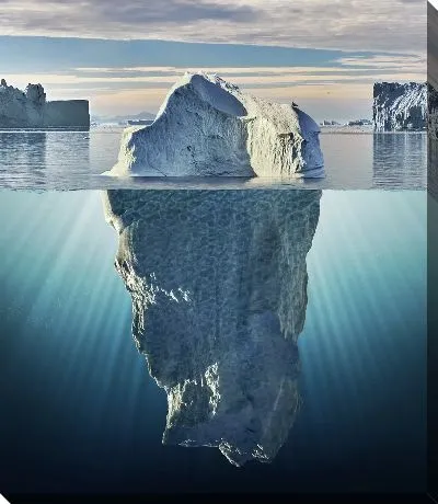 Огромный айсберг