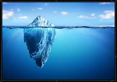 Айсберг в море