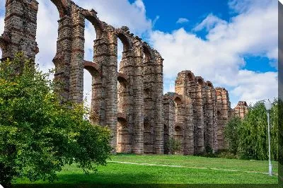 Постер Колонны акведука