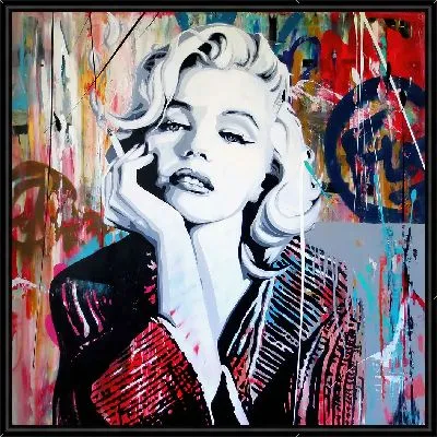 Мэрилин Монро с сигаретой