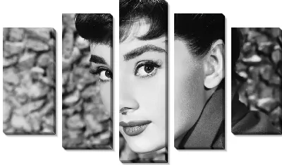 Черно-белый портрет Одри Хепбёрн