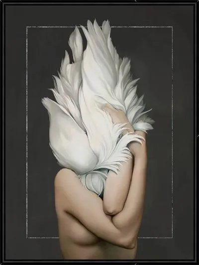 Картина Девушка с перьями с серебристым прямоугольником