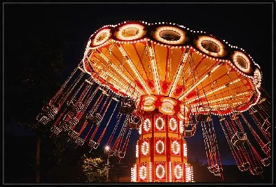 Карусель ночью