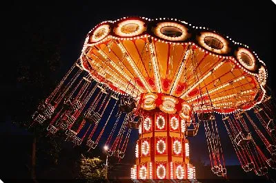 Карусель ночью