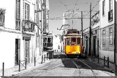 Желтый трамвай в Португалии