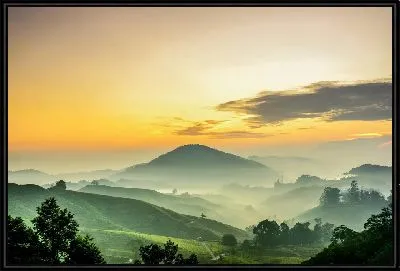 Вечер в туманных горах