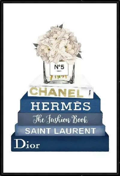 Картина Chanel №5 на книгах с пионами