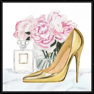 Золотые туфли рядом с духами и пионами