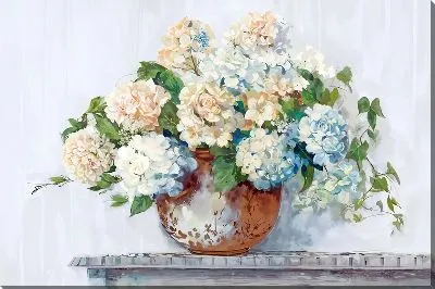 Картина маслом Гортензии в вазе на столе