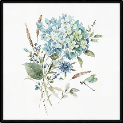 Букет полевых цветов с гортензией и стрекозой