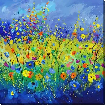 Поле с маками на синем фоне