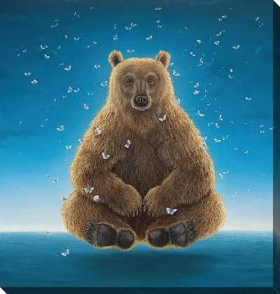 Бурый медведь и бабочки