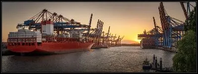 Картина Панорама порта Гамбурга на закате