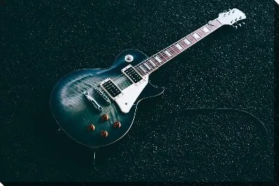 Черная гитара