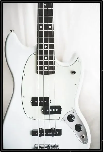 Картина Белая гитара