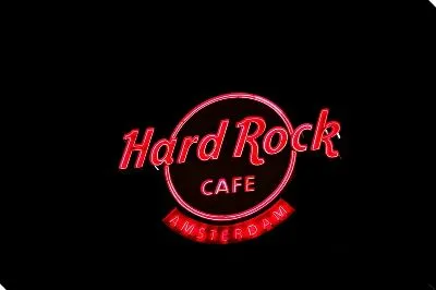 Вывеска Hard Rock cafe