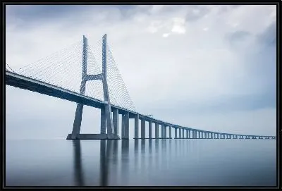 Картина Мост Васко да Гама в Лиссабоне в тумане