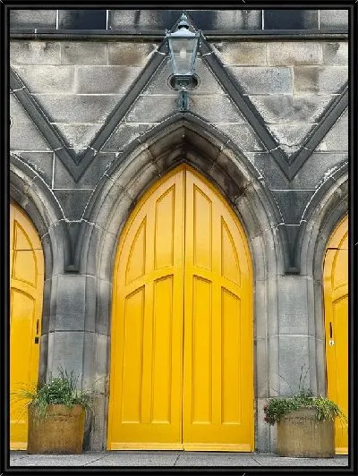 Картина Желтые двери