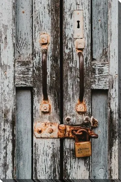 Постер Замок на амбарной двери