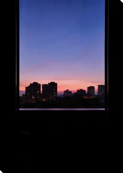 Постер Окно на вечерний город