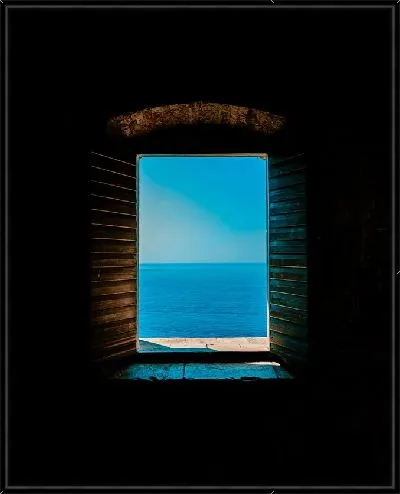Картина Окно с видом на море