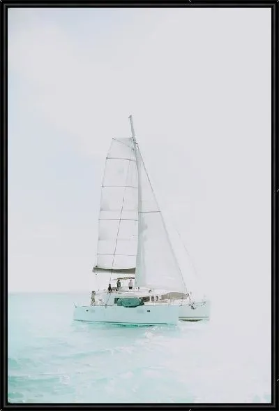 Картина Яхта с парусами в море