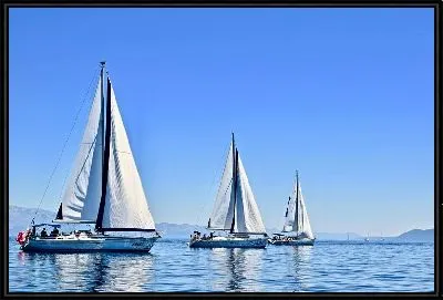 Картина Три парусника в море