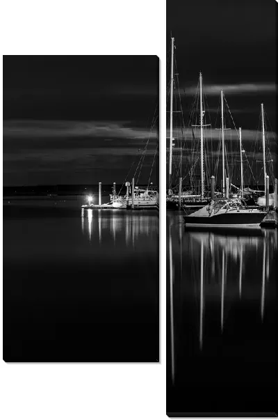 Модульная картина Ночные парусники на причале
